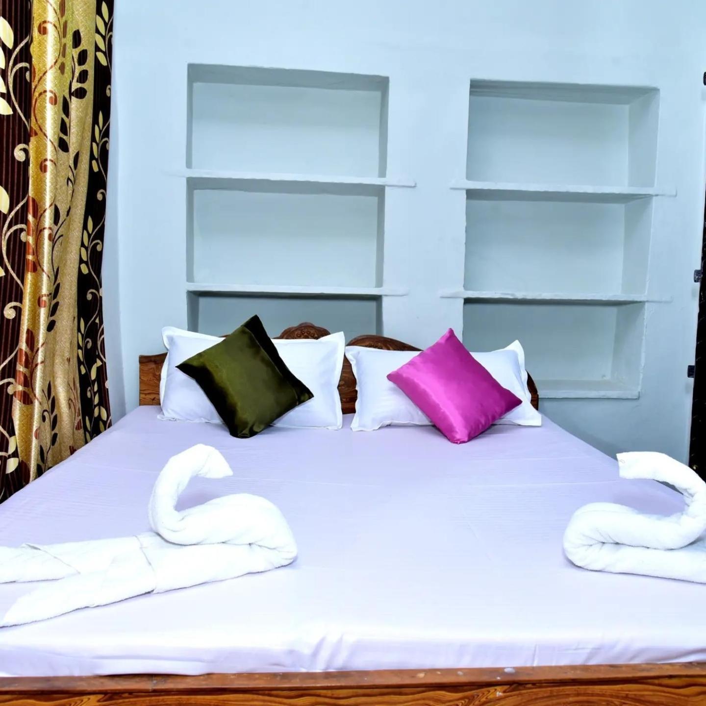 Hotel Moon Light Pushkar Exteriör bild
